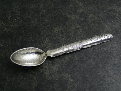 19. WOLF & BEAR DESIGN SPOON