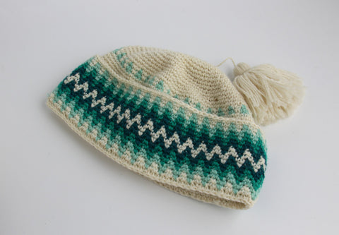Pangnirtung Hat (White & Green)
