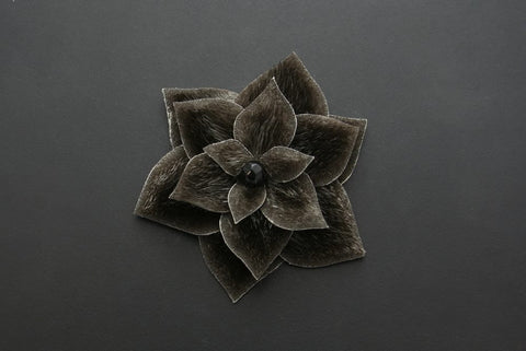 Flower Hair Clip (Natural dark)