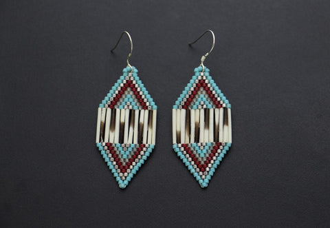 Small Diamond-Shaped Earrings (Blue & Red)