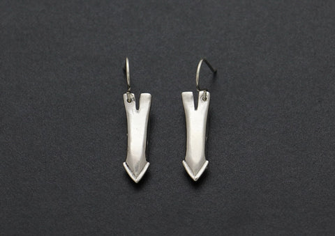 Sakku (Harpoon Head) Earrings