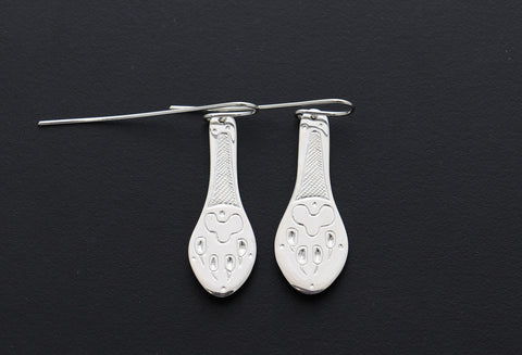 Spoon Shaped Wolf Print Design Earrings